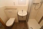 Beispiel Bad mit Dusche - 2 Zimmer Etagenwohnung in Freiberg