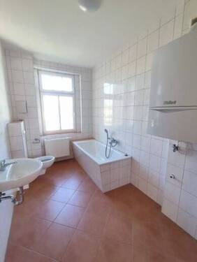 Bad - Geräumige 2-Raum Wohnung im Herzen von Löbau*ab sofort!