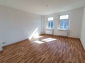 Wohnzimmer - Etagenwohnung mit 68,10 m&sup2; in Löbau zur Miete