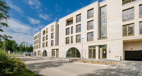 Neubau mit Tiefgarageneinfahrt - Garage, Stellplatz in Landsberg am Lech