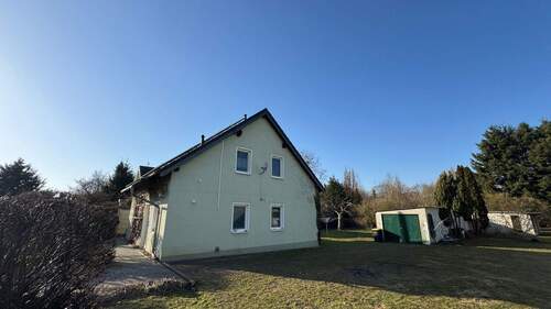 Hausansicht - Einfamilienhaus mit großem Grundstück und altem Obstbaumbestand in Vieritz zu verkaufen!