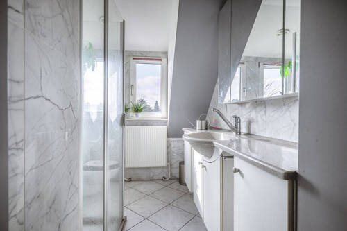 Badezimmer Dachgeschoss - 