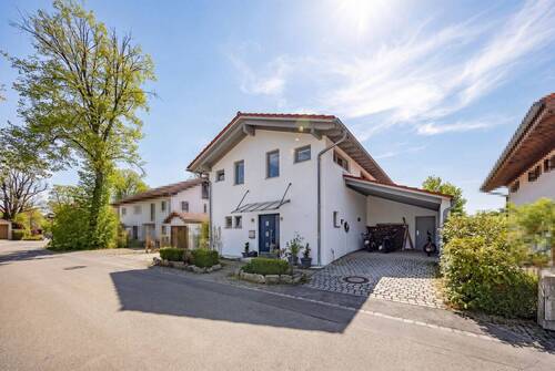 Außenansicht - 6 Zimmer Einfamilienhaus zum Kaufen in Oberhaching