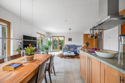 Essbereich - Einfamilienhaus mit 219,00 m&sup2; in Oberhaching zum Kaufen