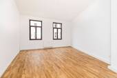 Schlafzimmer - Renoviertes Altbau-Apartment mit Echtholzparkett und Tageslichtbad