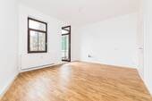 Wohnküche mit Balkonzugang - 2 Zimmer Etagenwohnung in Leipzig