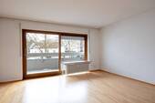 Wohnzimmer - 2 Zimmer Etagenwohnung zur Miete in Konstanz