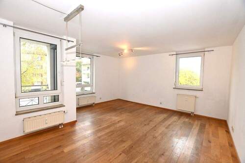 Wohn/Esszimmer - 