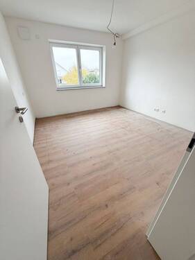 Elternschlafzimmer - 3 Zimmer Etagenwohnung in Parkstetten