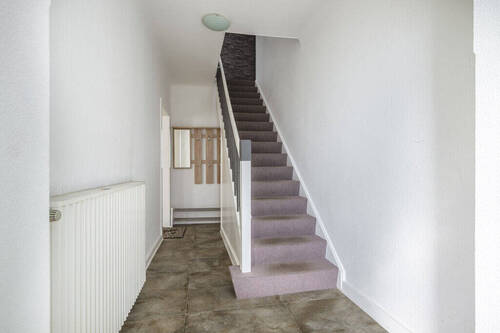 Hausflur linka Haushälte - 