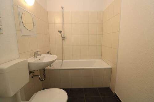 Bespiel Bad mit Wanne - 