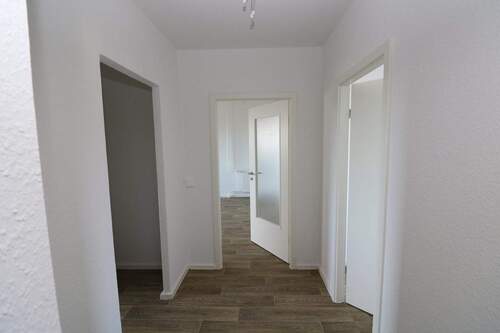 Beispiel Flur - 4 Zimmer Etagenwohnung in Freiberg