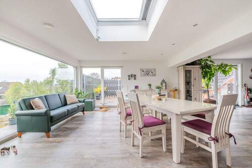 Wohn- und Essbereich - 5 Zimmer Einfamilienhaus in Neuhausen ob Eck / Worndorf