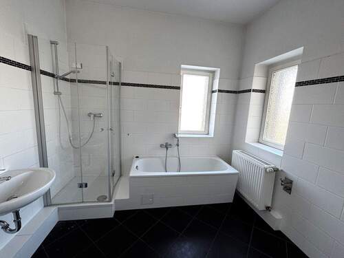 Bsp. Bad Wohnungen - Gewerbeobjekt (Büro, Produktion, Verkauf) in Berlin zum Kaufen