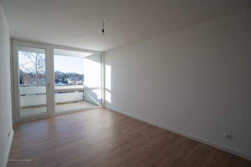 Wohn- und Schlafzimmer - 1 Zimmer Etagenwohnung zum Kaufen in Unterhaching