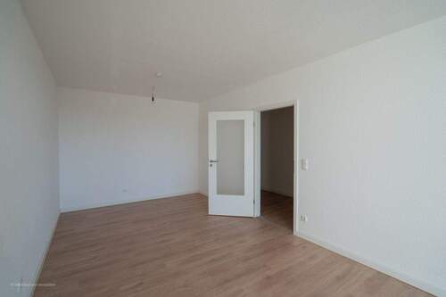 Wohn- und Schlafzimmer - 1 Zimmer Etagenwohnung in Unterhaching