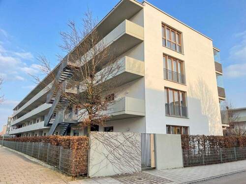 Bild 2 - 2 Zimmer Etagenwohnung zur Miete in Königsbrunn