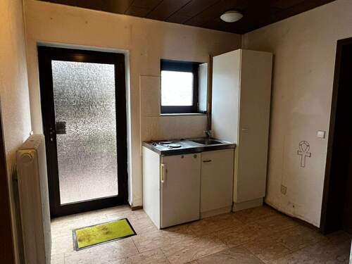 Eingang und Küchenzeile in der EW - 