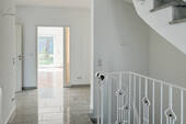 Flur im EG mit Blick in den Garten - 