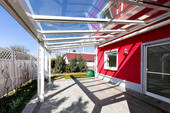 Überdachte Terrasse zum Garten - 7 Zimmer Einfamilienhaus zum Kaufen in Erfurt / Stotternheim