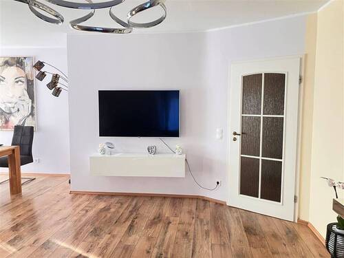 Wohnzimmer - Etagenwohnung mit 100,00 m² in Hepberg zum Kaufen