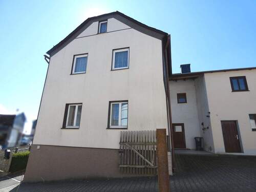 Ansicht Ost - Einfamilienhaus mit 188,70 m² in Saalburg-Ebersdorf zum Kaufen