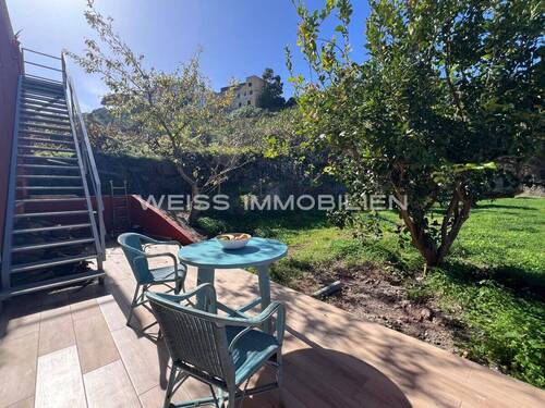 Terrasse mit Aufgang - 