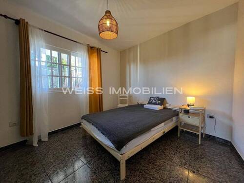 Geräumiges Schlafzimmer - 6 Zimmer Einfamilienhaus zum Kaufen in Teneriffa