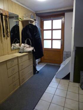 Hauseingangsbereich - Flur - 4 Zimmer Einfamilienhaus in Liebschützberg OT Laas