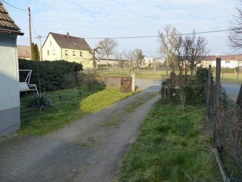 Zufahrt zum Grundstück - 