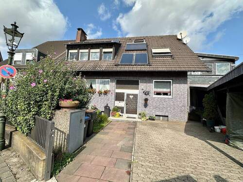 Hausansicht Vorderseite - 6 Zimmer Mehrfamilienhaus, Wohnhaus zum Kaufen in Düsseldorf