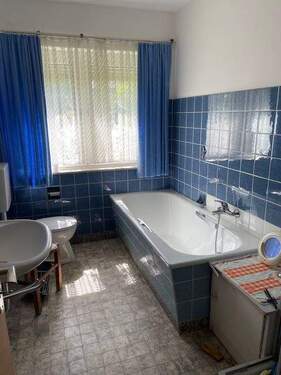 Bad EG - Mehrfamilienhaus, Wohnhaus mit 160,00 m&sup2; in Rödinghausen zum Kaufen