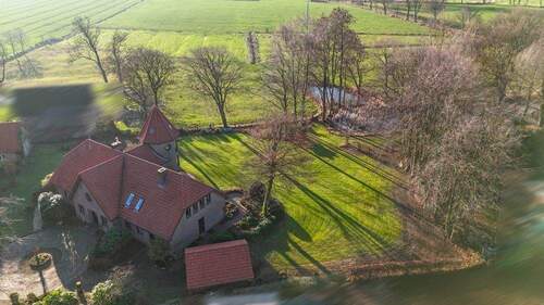 Luftbild - Einfamilienhaus mit 300,00 m&sup2; in Wolmersdorf zum Kaufen