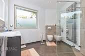 Modernes Badezimmer - 