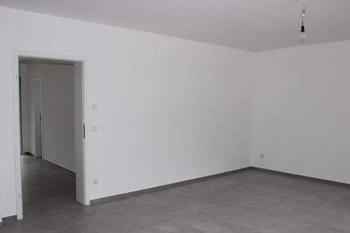 Wohnzimmer - 4 Zimmer Terrassenwohnung zur Miete in Enger