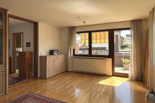 Wohnen / Essen mit Balkon - 3 Zimmer Etagenwohnung zum Kaufen in Welzheim