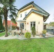 Mediterranes Zweifamilienhaus in familienfreundlicher Lage von Wachtberg Niederbachem