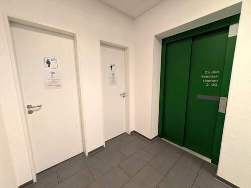 Damen und Herren WC, Fahrstuhl - 