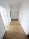 Flur - Etagenwohnung mit 79,00 m&sup2; in Chemnitz zur Miete