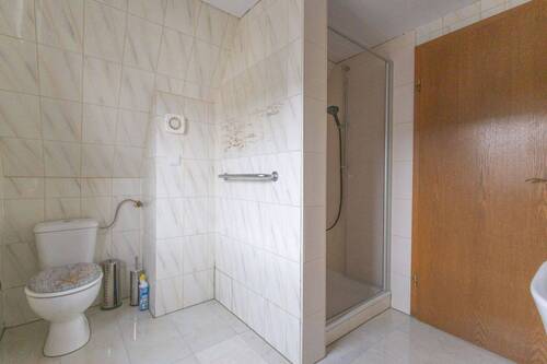 Tageslichtbad mit Dusche - 
