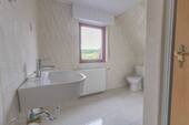 Tageslichtbad mit Dusche - 