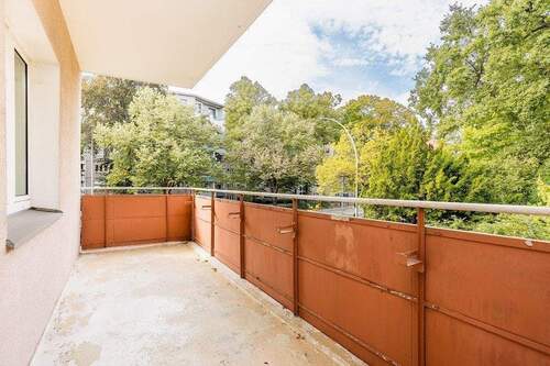 D6WE4 Balkon - *** Solides Mehrfamilienhaus in nachgefragter Lage von Lichterfelde! ***