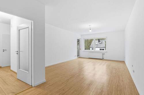 Wohnzimmer - 4 Zimmer Etagenwohnung zum Kaufen in Berlin