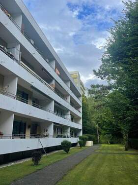 Rückseite - Blick vom Garten - 3 Zimmer Etagenwohnung zum Kaufen in Augsburg