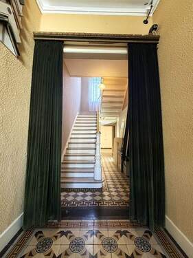 Eingangsbereich - Einfamilienhaus mit ca. 188 m² Wohnfläche Garten und Parkgrundstück