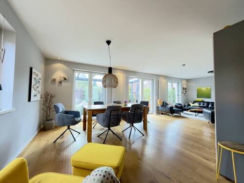 Blickachsen in den Wohn-Essbereich - Einfamilienhaus mit 154,00 m&sup2; in Hamburg / Bergstedt zum Kaufen