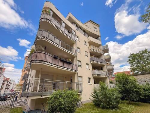 Hausansicht - 2 Zimmer Etagenwohnung zum Kaufen in Leipzig