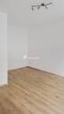 Wohnzimmer 3 - 1 Zimmer Etagenwohnung zum Kaufen in Berlin