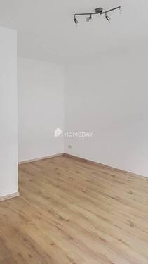 Wohnzimmer 3 - 1 Zimmer Etagenwohnung zum Kaufen in Berlin