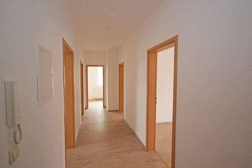 Flur - 3 Zimmer Etagenwohnung zur Miete in Döbeln